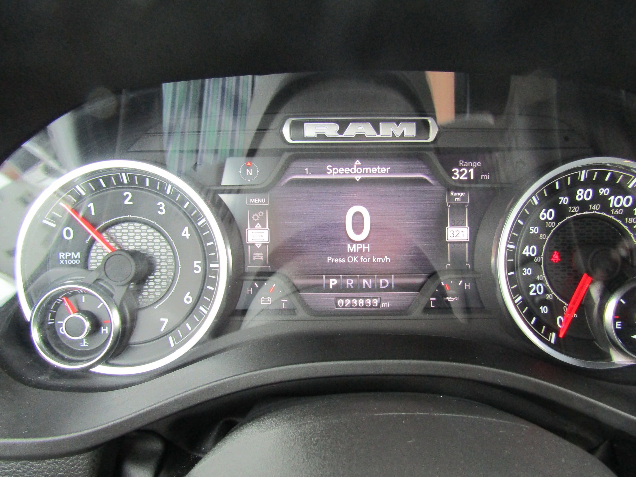 Used 2024 RAM 1500 Laramie AWD/4WD image 25