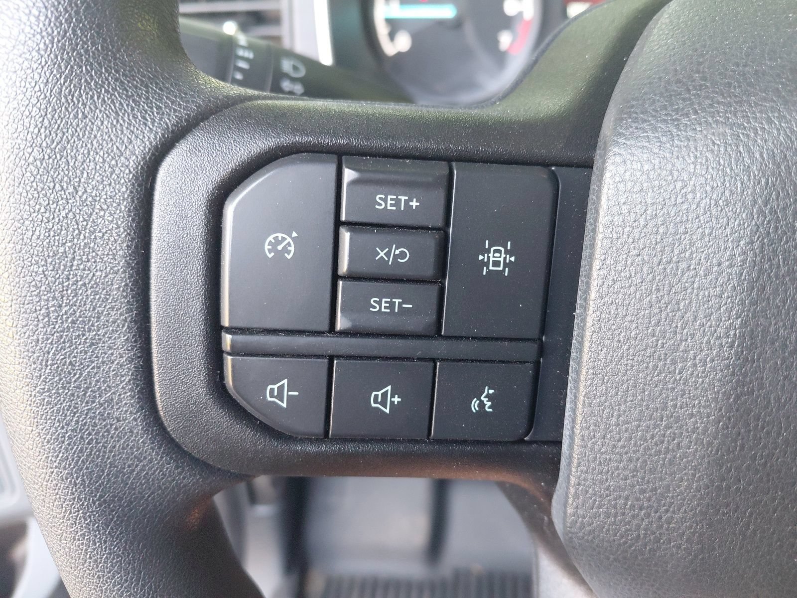 Used 2022 Ford F150 XLT w/ Bed Utility Package AWD/4WD image 5