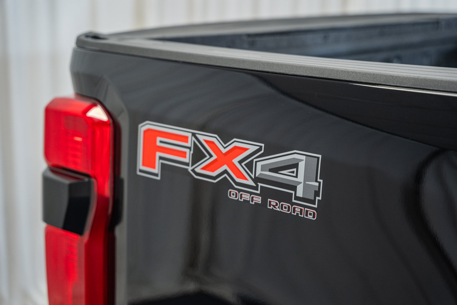 Used 2024 Ford F250 Lariat w/ Sport Appearance Package AWD/4WD image 16
