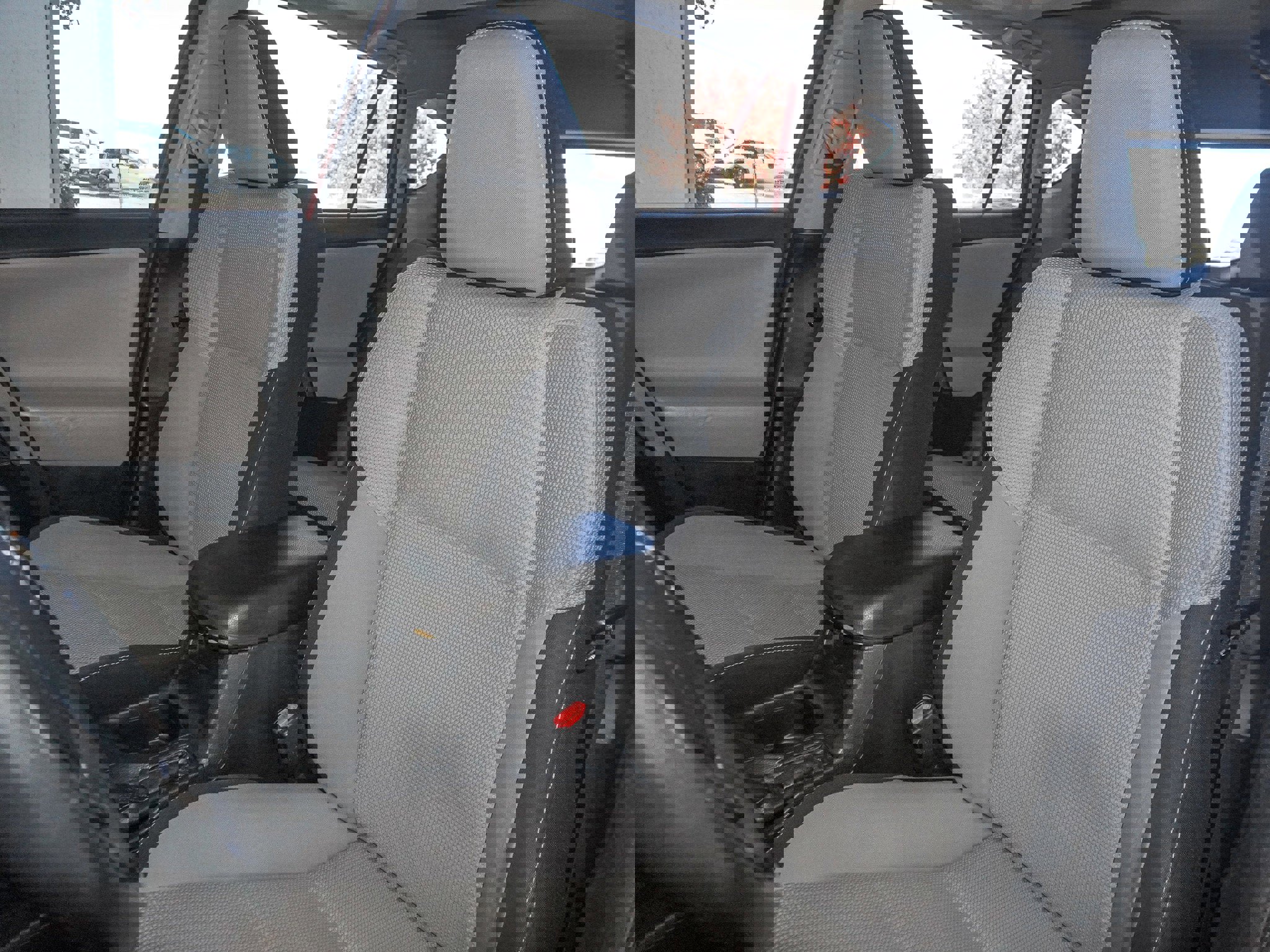 Used 2016 Toyota RAV4 XLE image 23