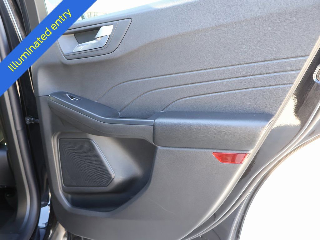 Certified 2025 Ford Escape ST-Line AWD/4WD image 12