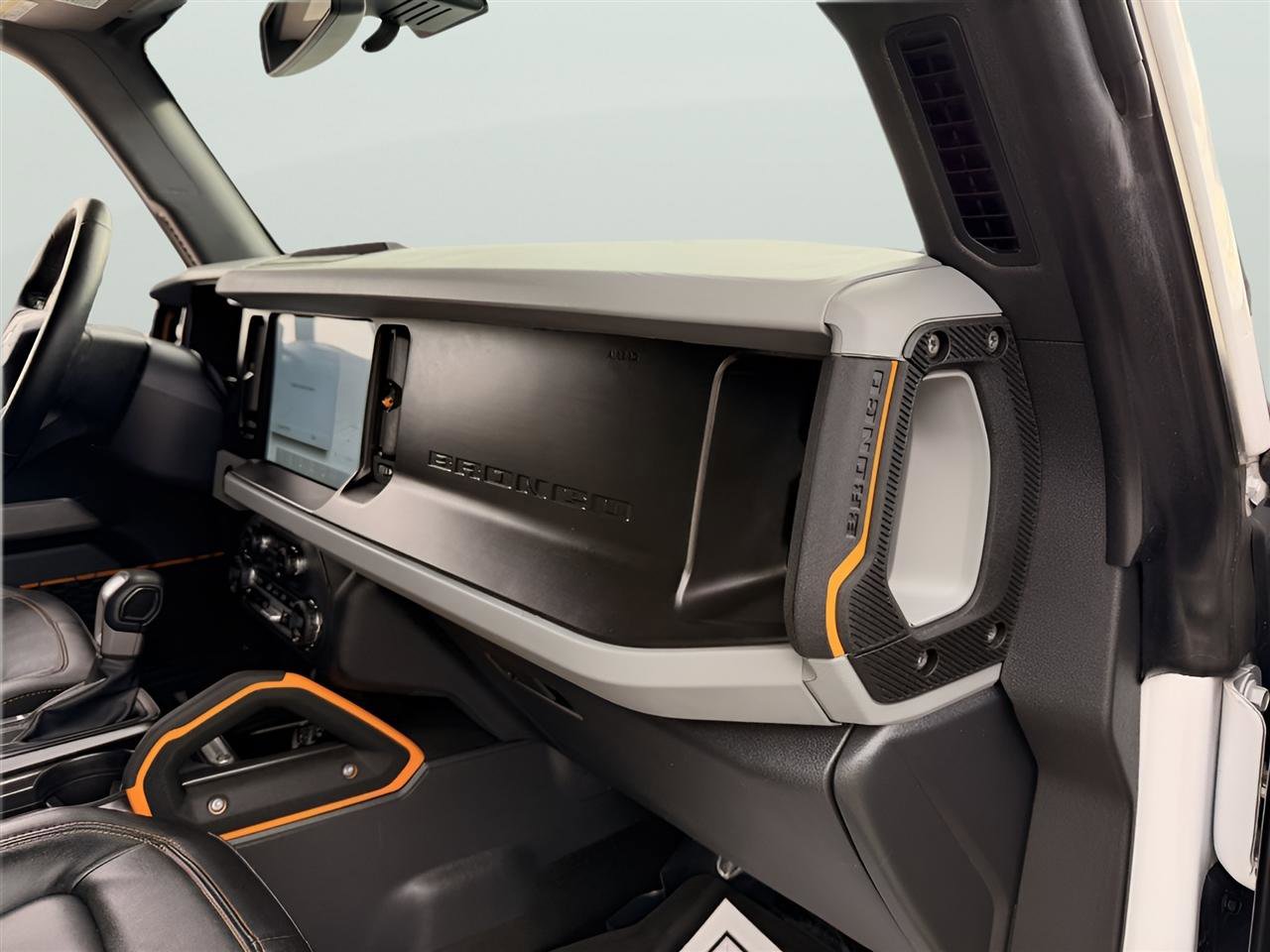 Used 2023 Ford Bronco Badlands image 15