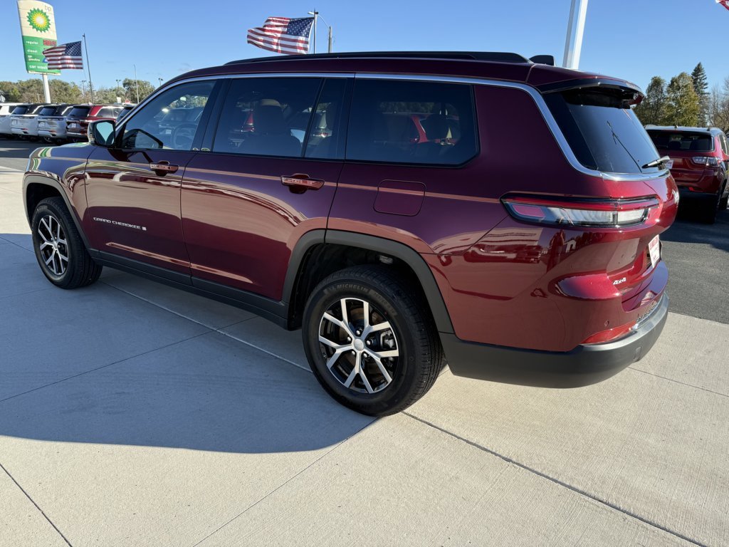 Used 2025 Jeep Grand Cherokee L Limited w/ Luxury Tech Group II image 6