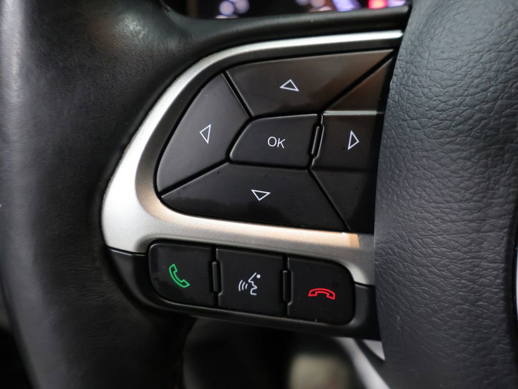 Used 2018 Jeep Compass Latitude w/ Cold Weather Group image 33