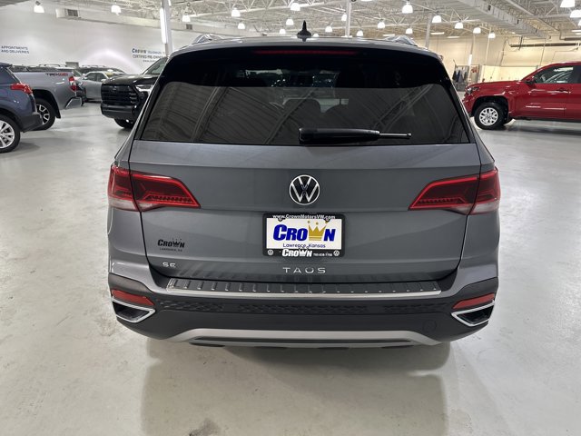Certified 2022 Volkswagen Taos SE image 7