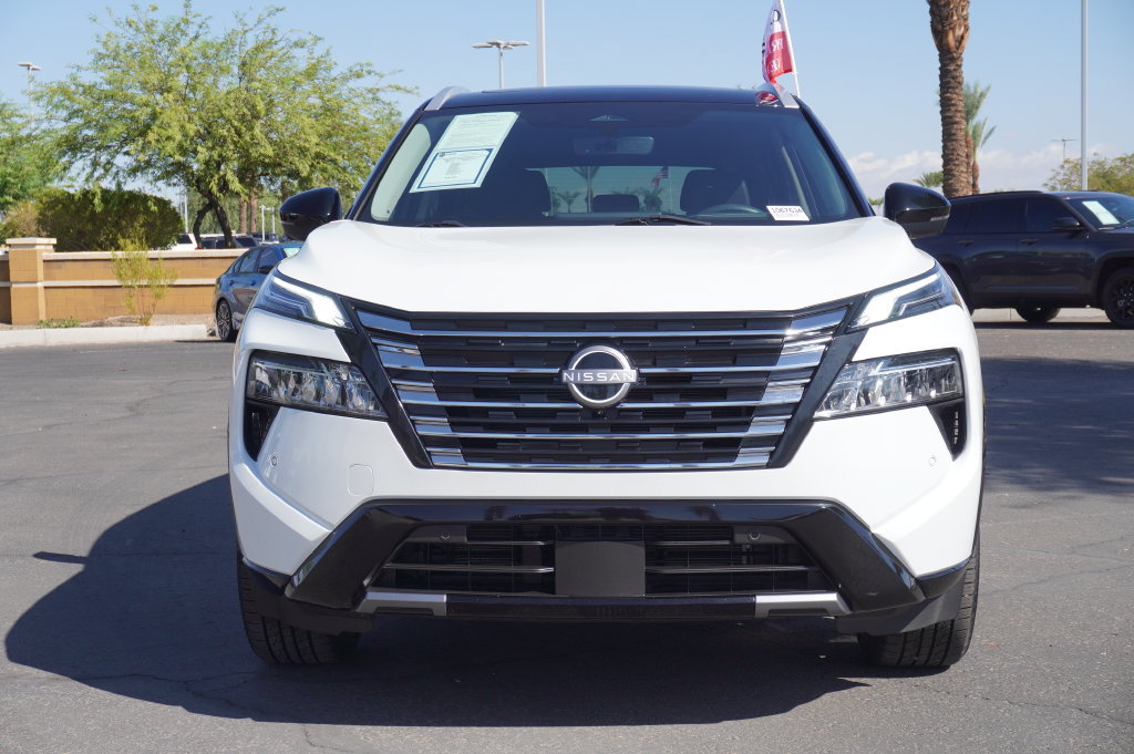 Certified 2024 Nissan Rogue Platinum w/ Platinum Premium Package FWD image 5
