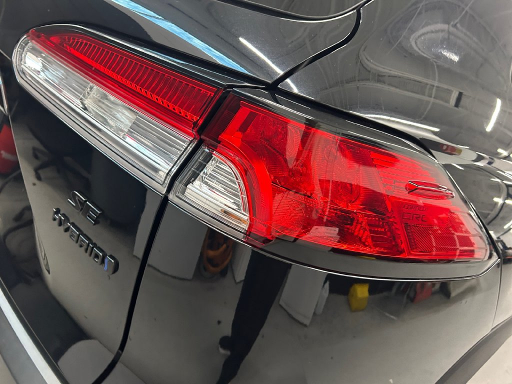 Used 2023 Toyota Corolla Cross AWD Hybrid image 14