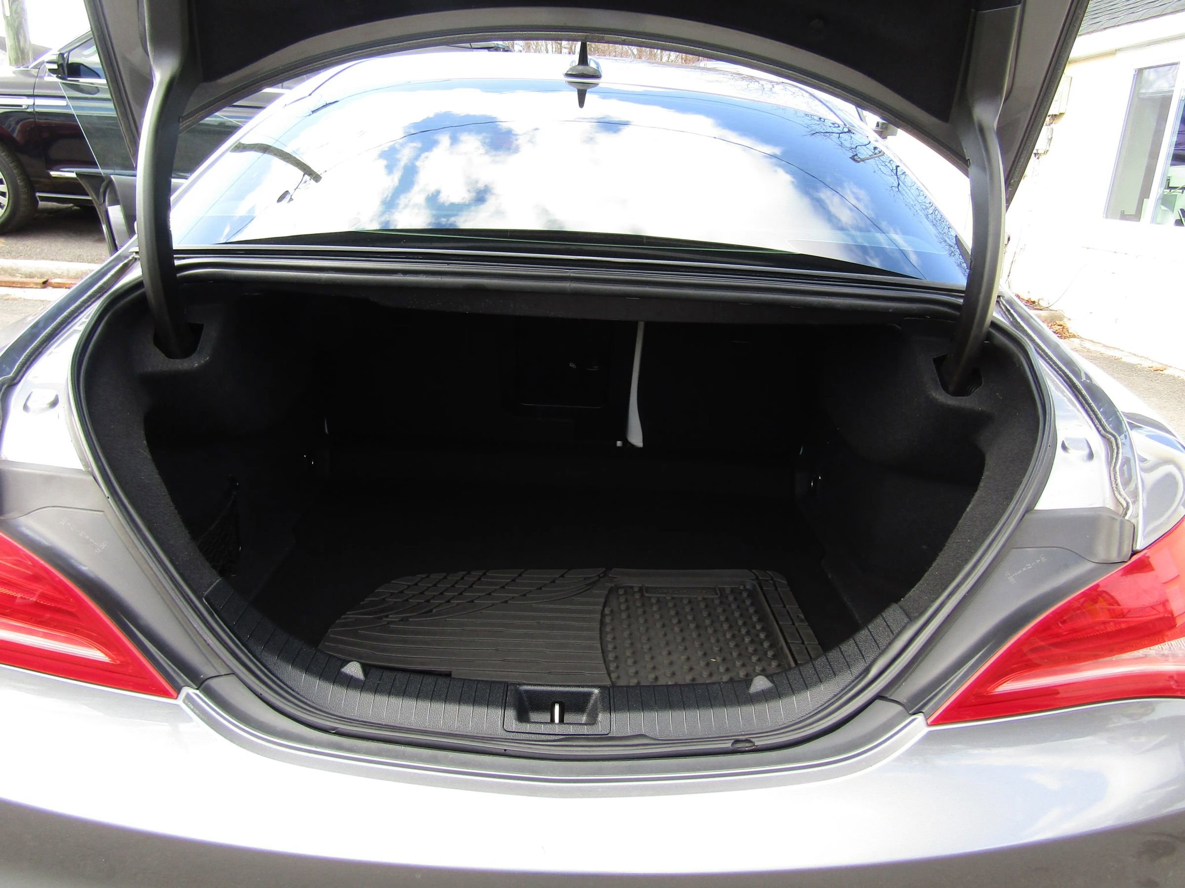 Used 2015 Mercedes-Benz CLA 250 image 29