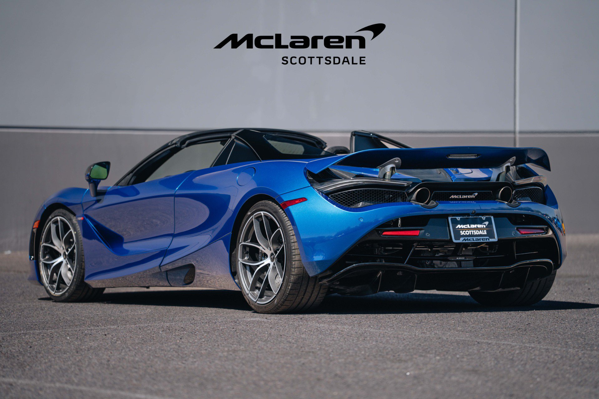 Used 2022 McLaren 720S Luxury RWD image 5