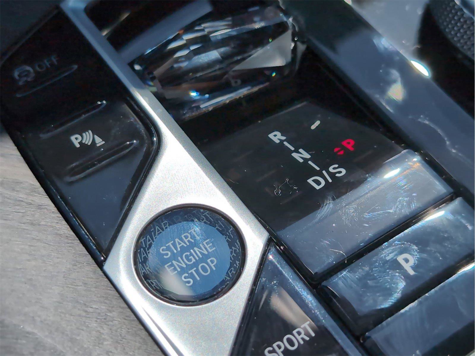 Used 2025 BMW X7 xDrive40i w/ Executive Package image 25