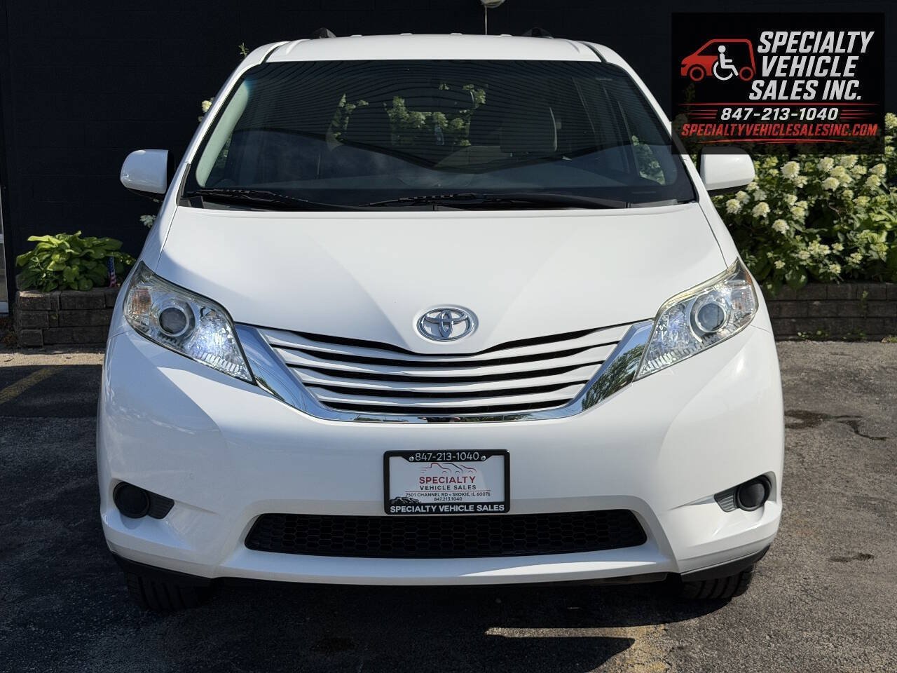 Used 2016 Toyota Sienna LE FWD image 10
