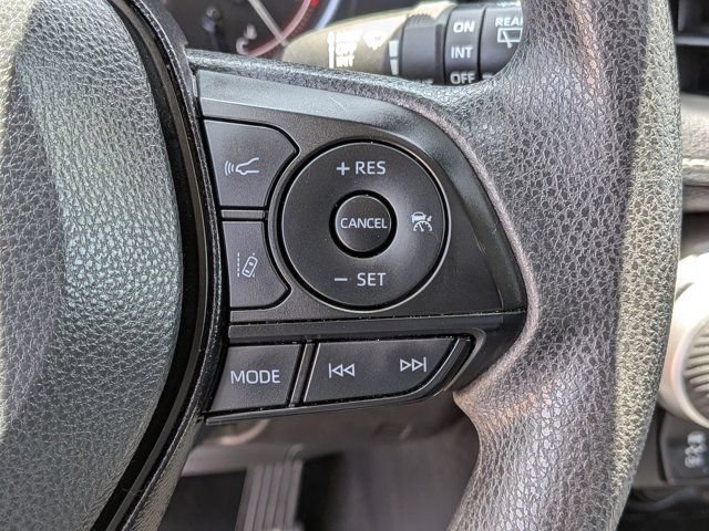Used 2025 Toyota RAV4 XLE FWD image 24