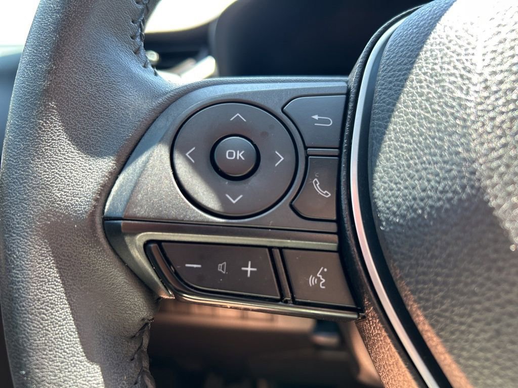 Used 2023 Toyota RAV4 XLE Premium image 22