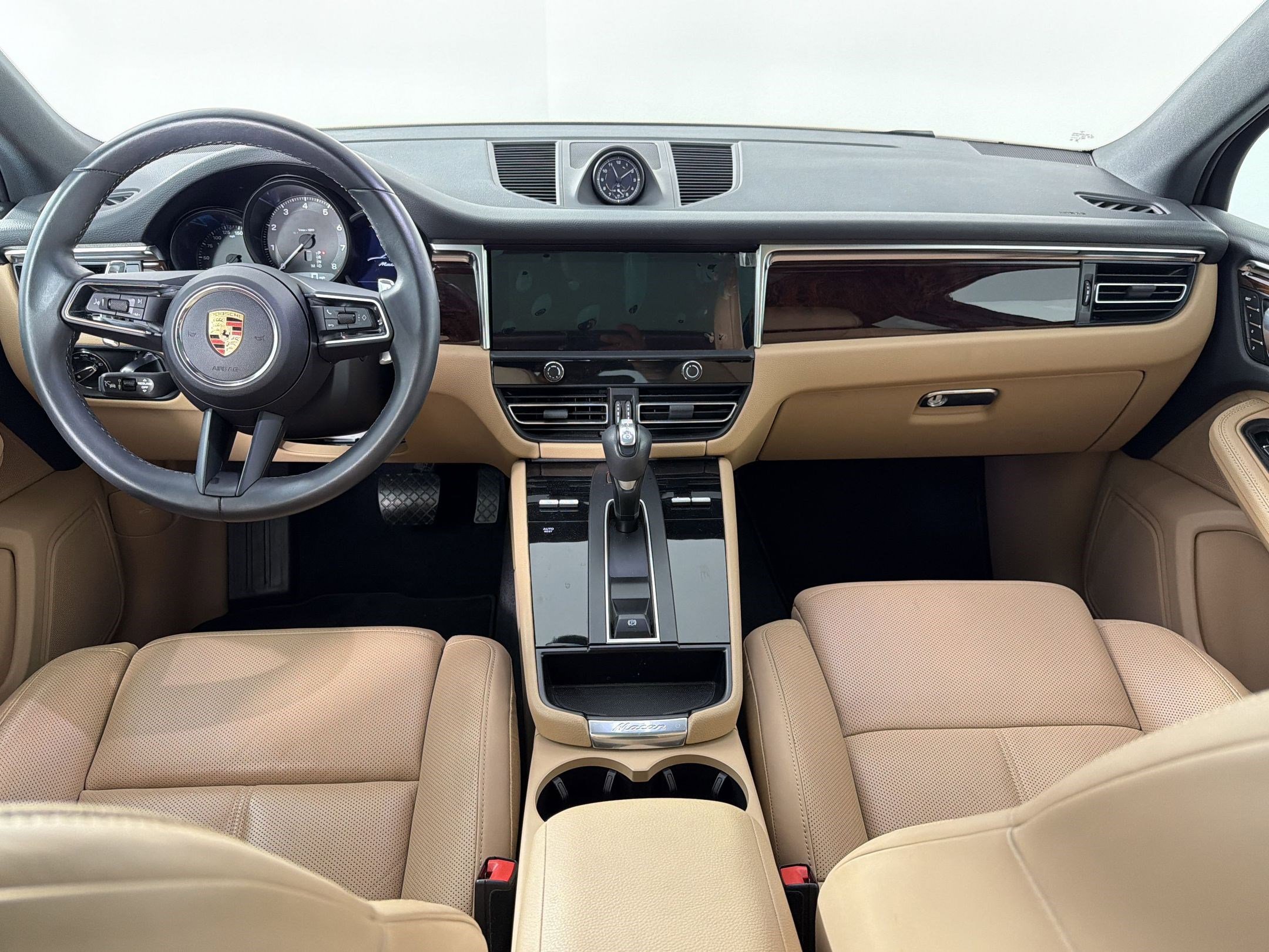 Certified 2023 Porsche Macan AWD/4WD image 19