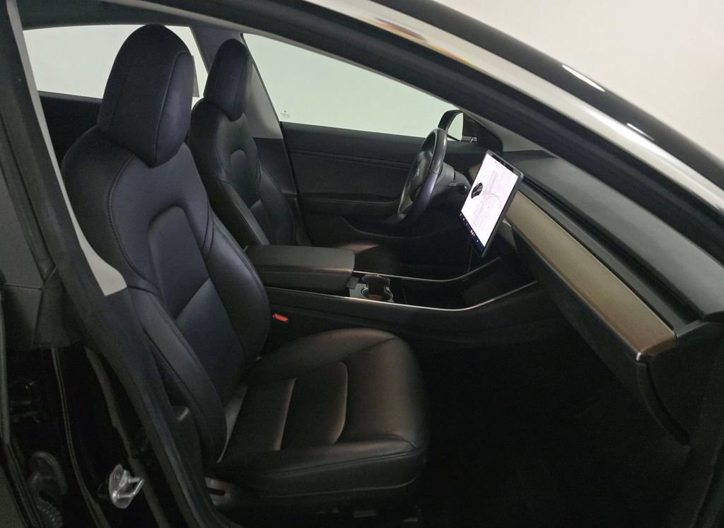 Used 2018 Tesla Model 3 Performance image 12