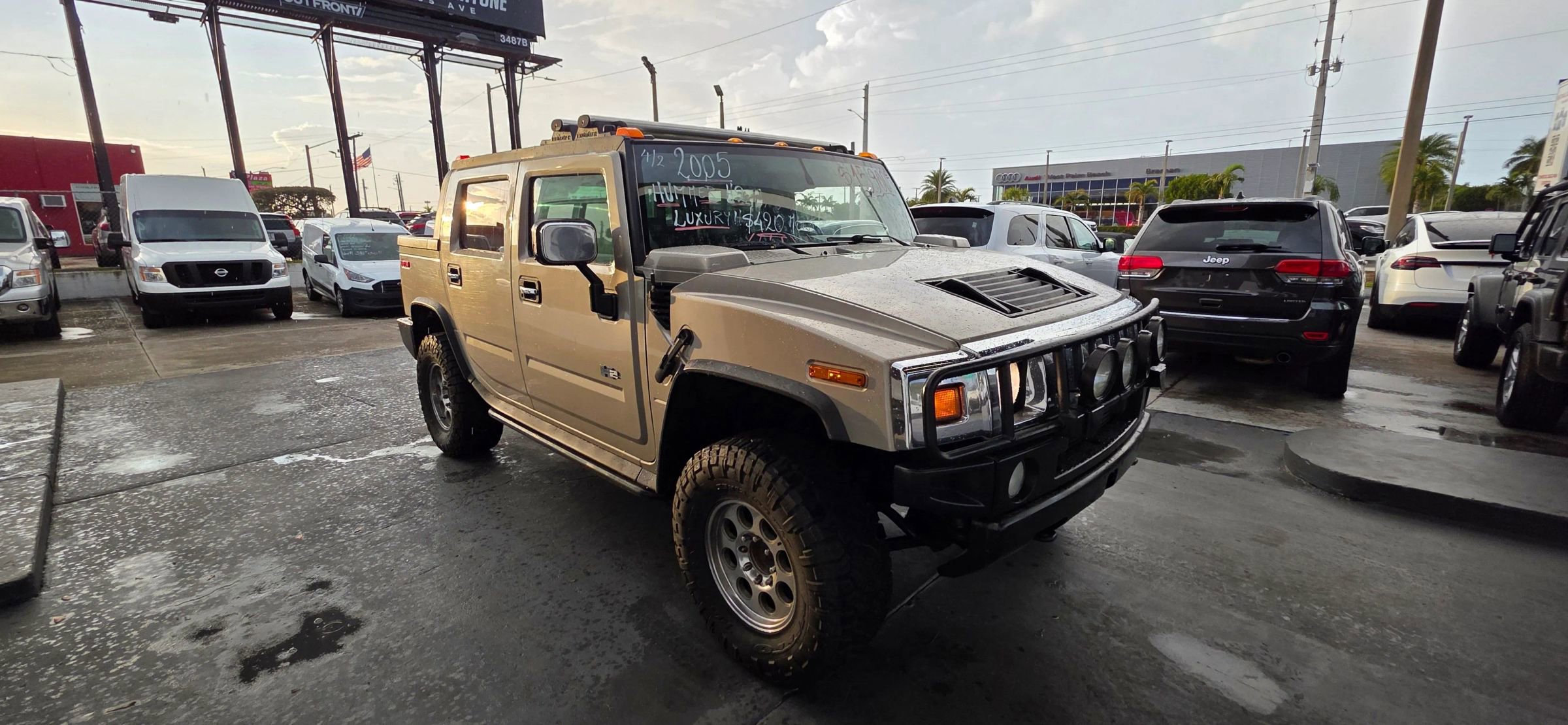 Used 2005 HUMMER H2 SUT w/ Preferred Equipment Group image 3
