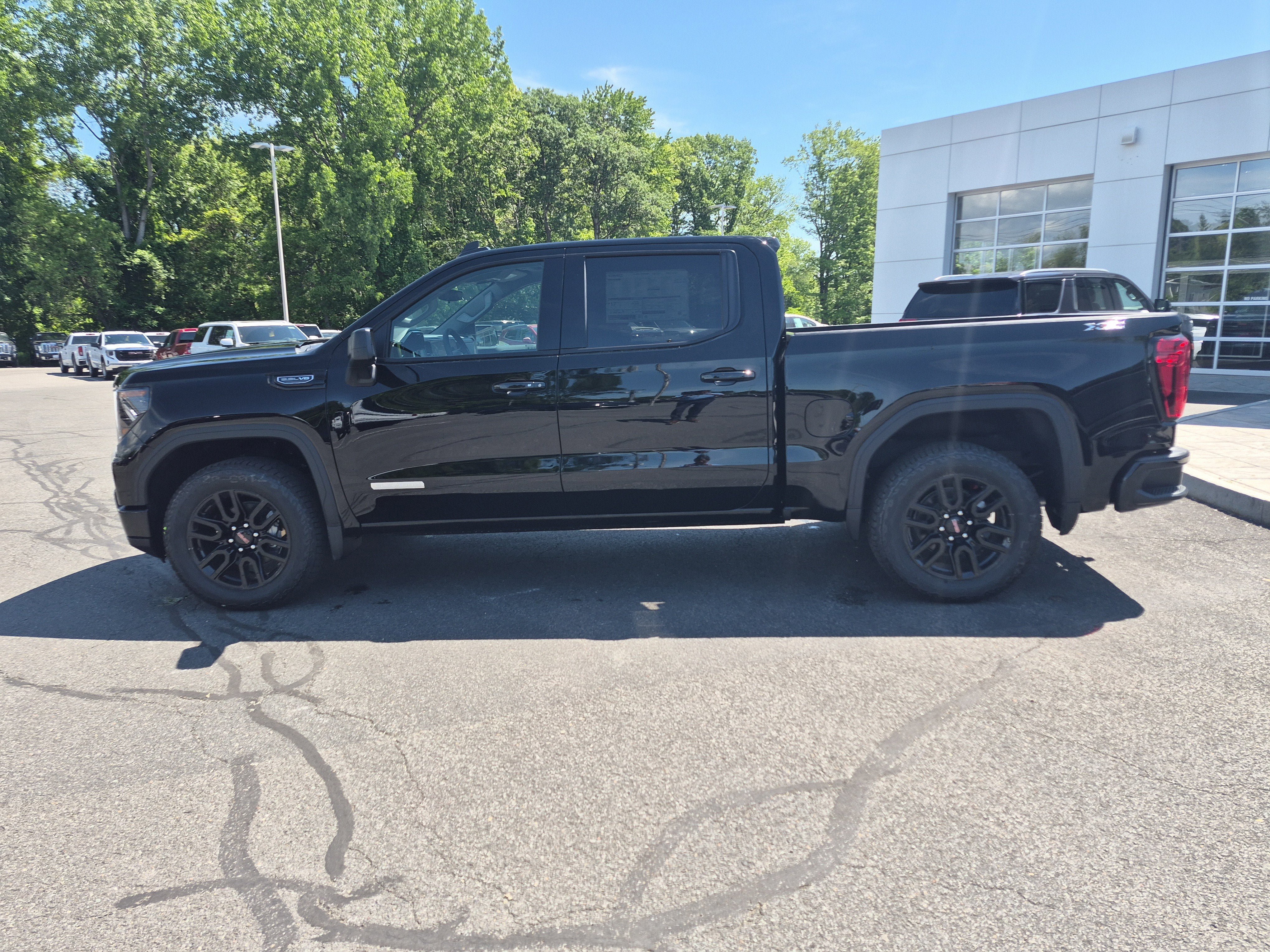 Used 2026 GMC Sierra 1500 Elevation w/ Preferred Package AWD/4WD image 13