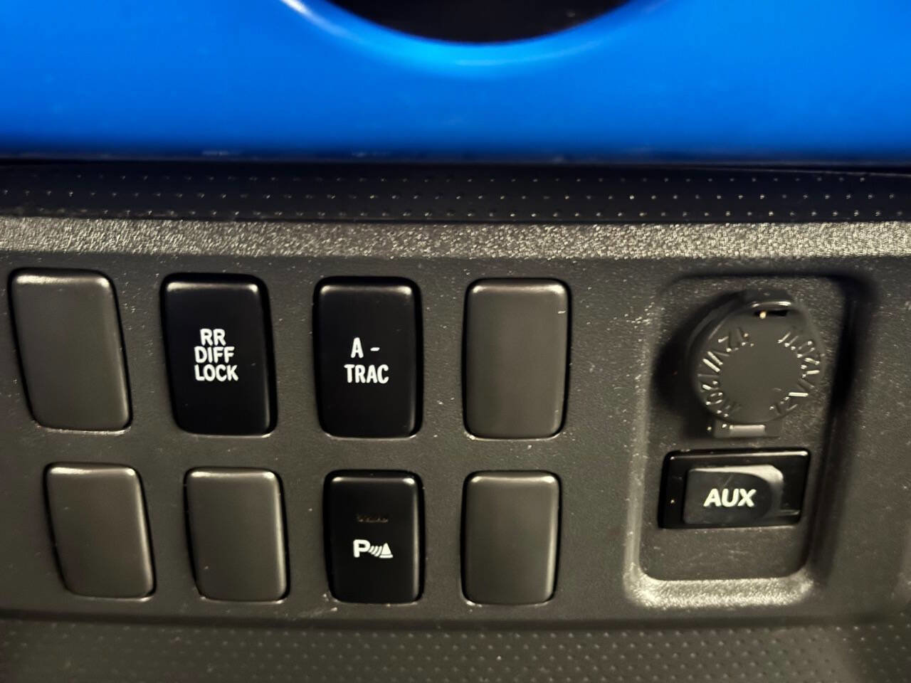 Used 2008 Toyota FJ Cruiser 4WD image 30