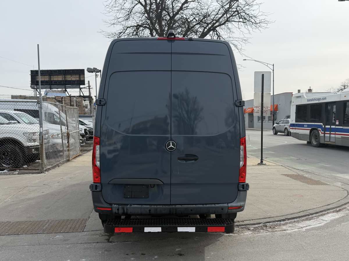 Used 2019 Mercedes-Benz Sprinter 144 image 6