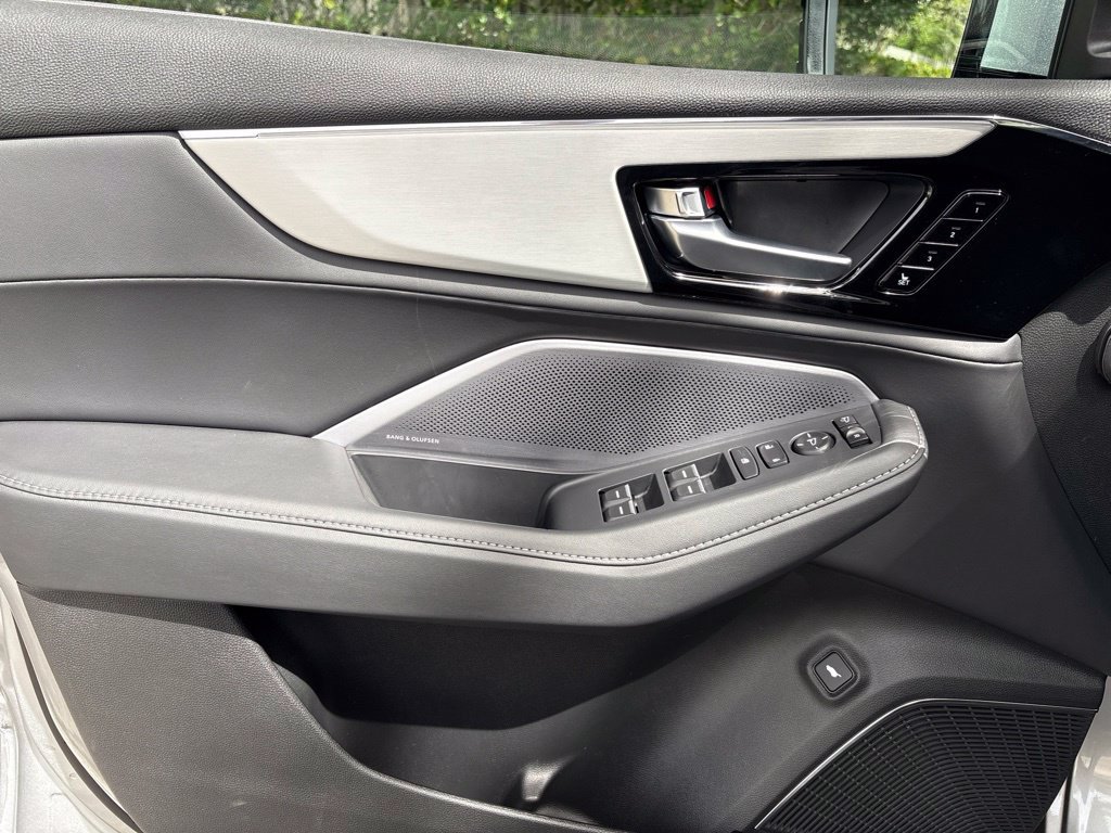 New 2026 Acura MDX w/ Technology Package FWD image 17