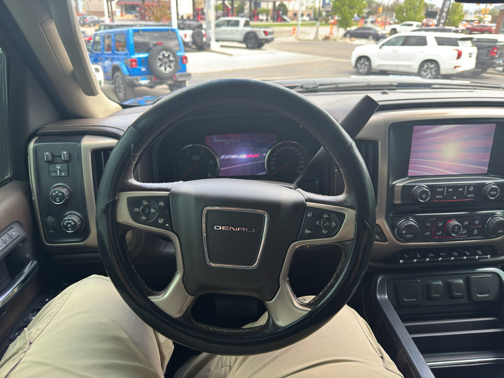 Used 2015 GMC Sierra 2500 Denali w/ Duramax Plus Package AWD/4WD image 20