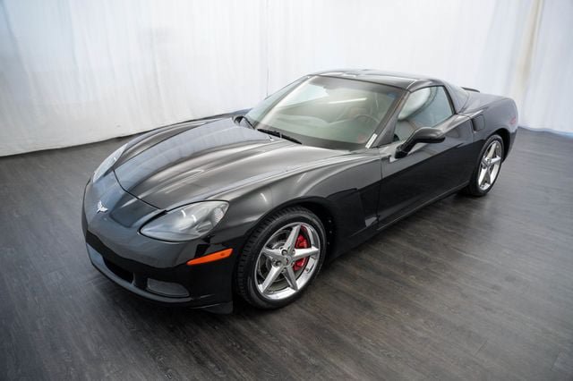 Used 2011 Chevrolet Corvette Coupe w/ Preferred Equipment Group RWD image 3
