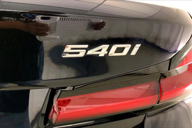 Certified 2022 BMW 540i xDrive w/ M Sport Package image 7