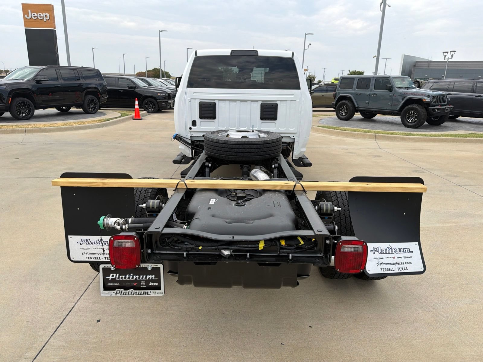New 2027 RAM 4500 Tradesman w/ Chrome Appearance Group AWD/4WD image 4
