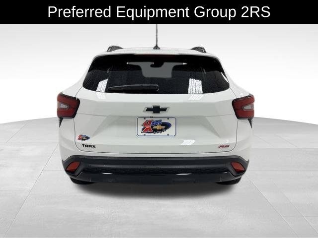 Certified 2024 Chevrolet Trax RS w/ Sunroof Package FWD image 4