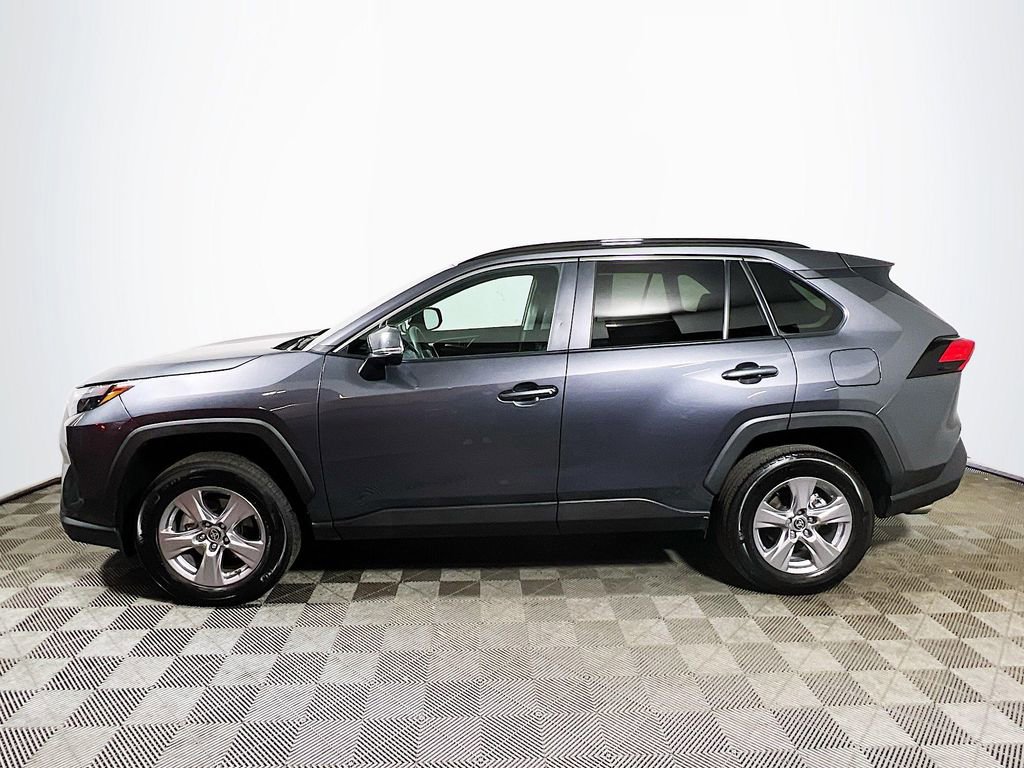 Certified 2025 Toyota RAV4 XLE AWD/4WD image 5