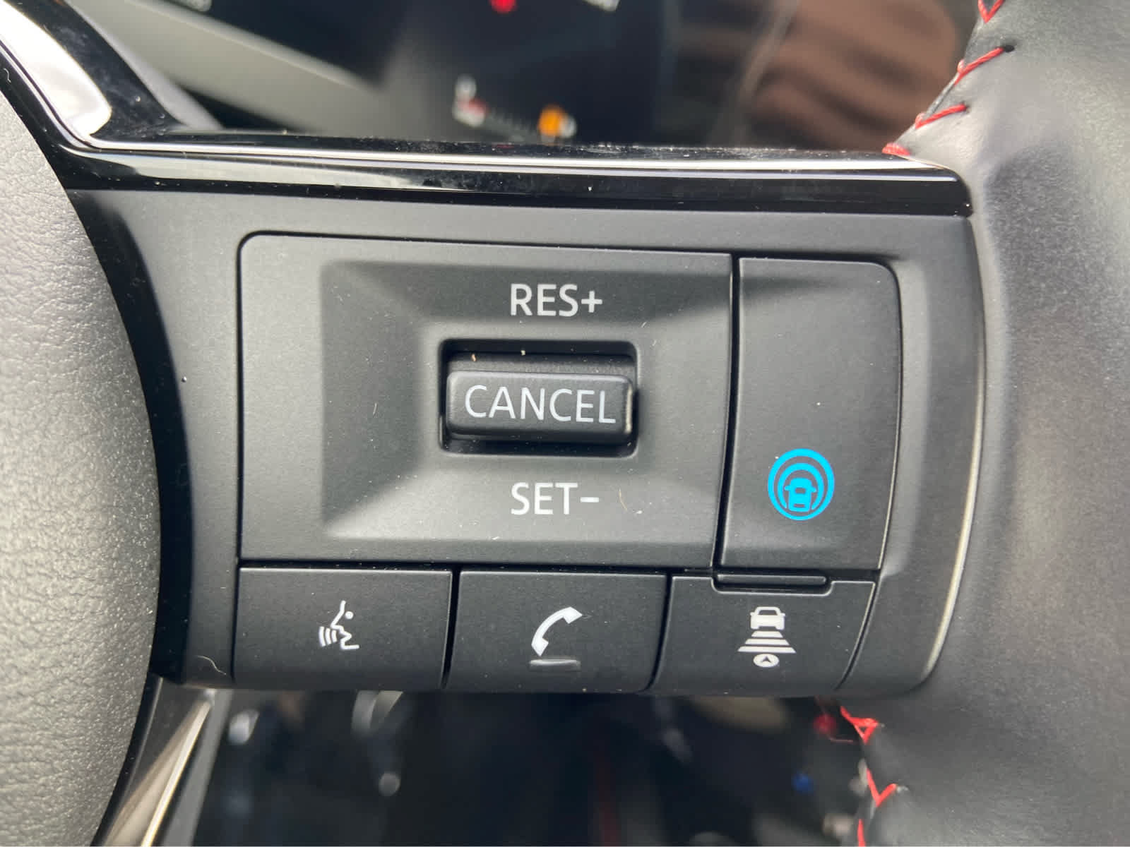 Used 2026 Nissan Kicks SR FWD image 20