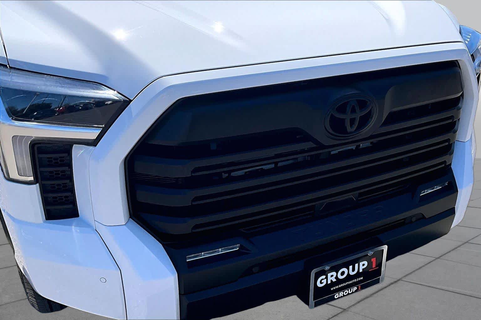 Used 2023 Toyota Tundra SR5 w/ SR5 Convenience Package AWD/4WD image 29
