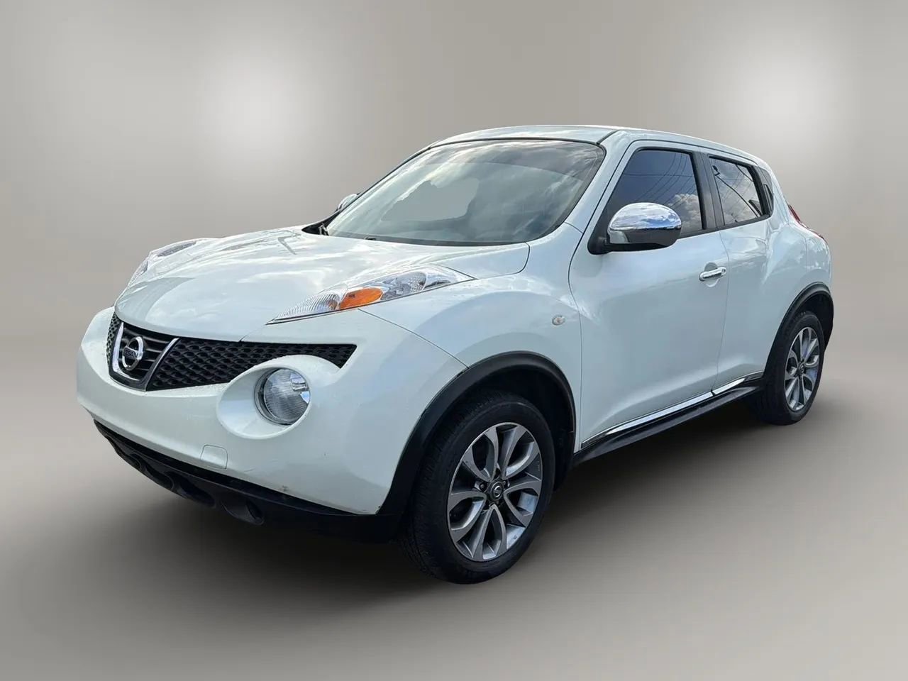 Used 2012 Nissan Juke S w/ Chrome Pkg FWD image 1