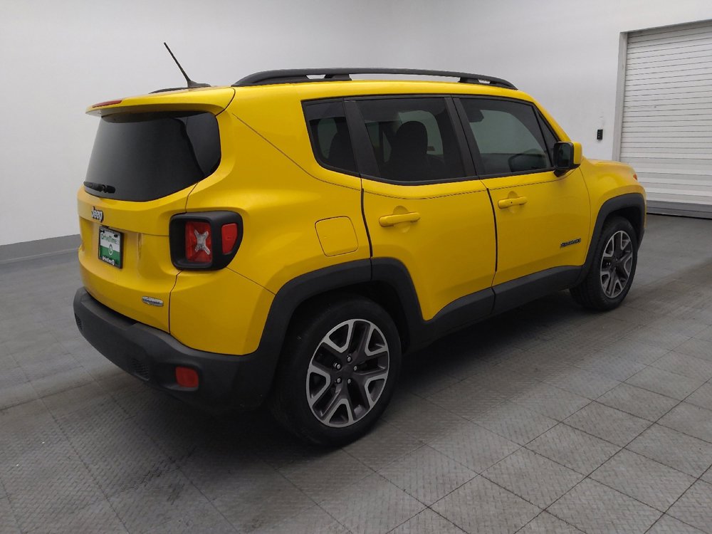 Used 2016 Jeep Renegade Latitude FWD image 10