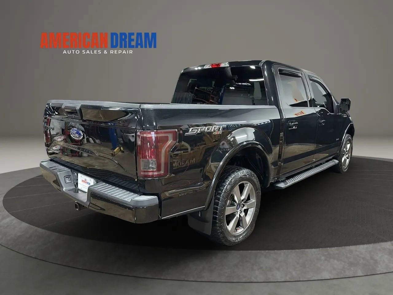 Used 2015 Ford F150 XLT w/ Equipment Group 301A Mid AWD/4WD image 5