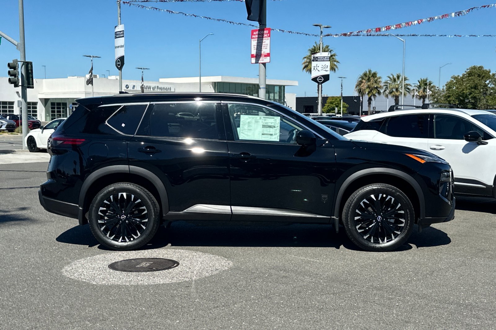 New 2026 Nissan Rogue Dark Armor FWD image 3