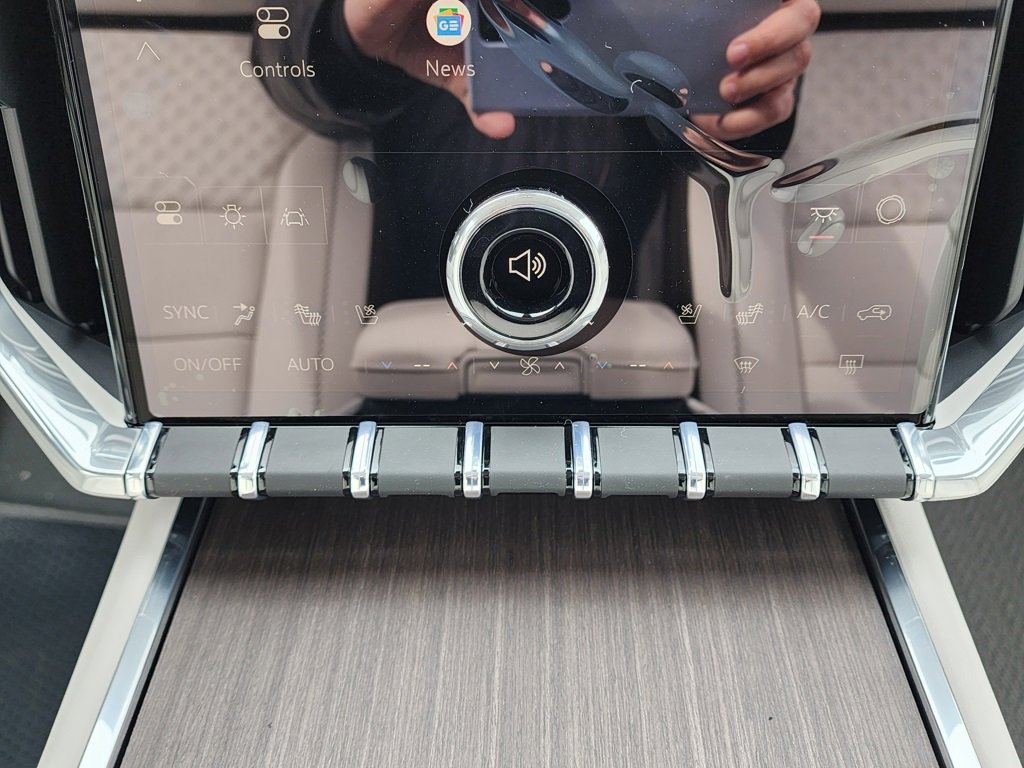 New 2026 GMC Acadia Denali w/ Super Cruise Package image 32