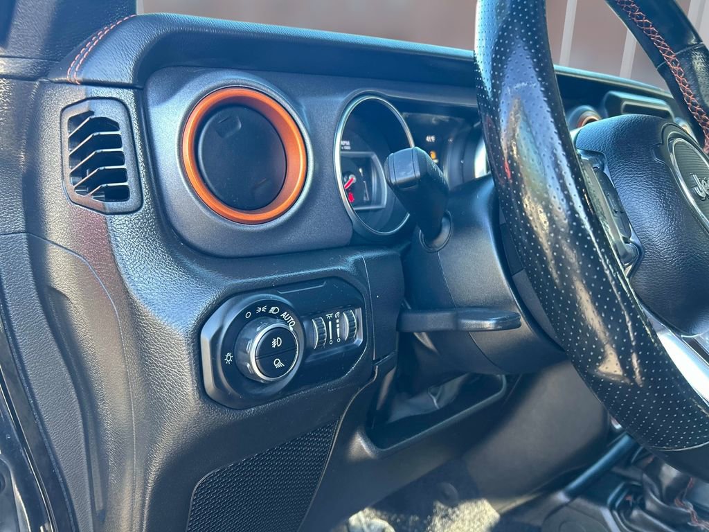 Used 2022 Jeep Gladiator Mojave image 12