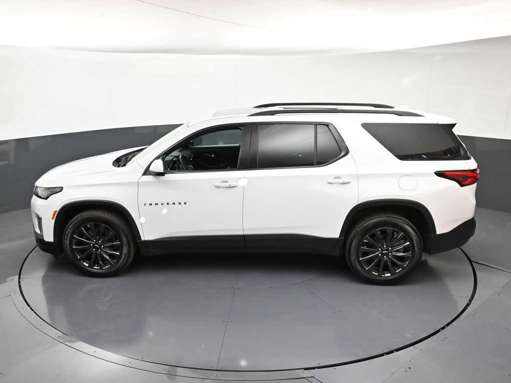 Certified 2023 Chevrolet Traverse RS w/ LPO, Floor Liner Package AWD/4WD image 17