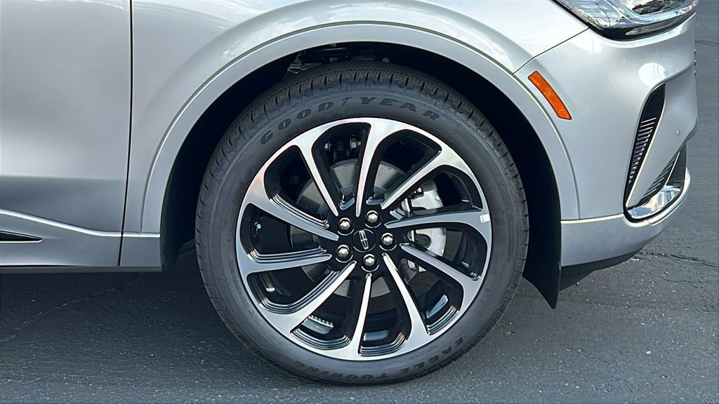 New 2026 Lincoln Nautilus Black Label image 6