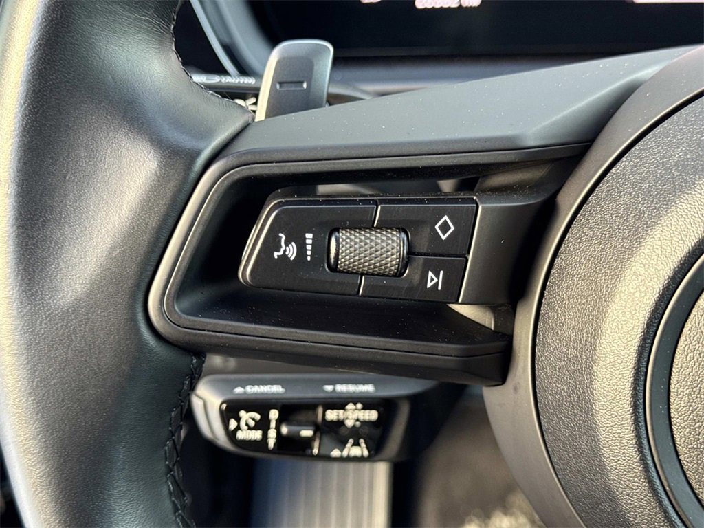 Used 2024 Porsche Cayenne Base image 27