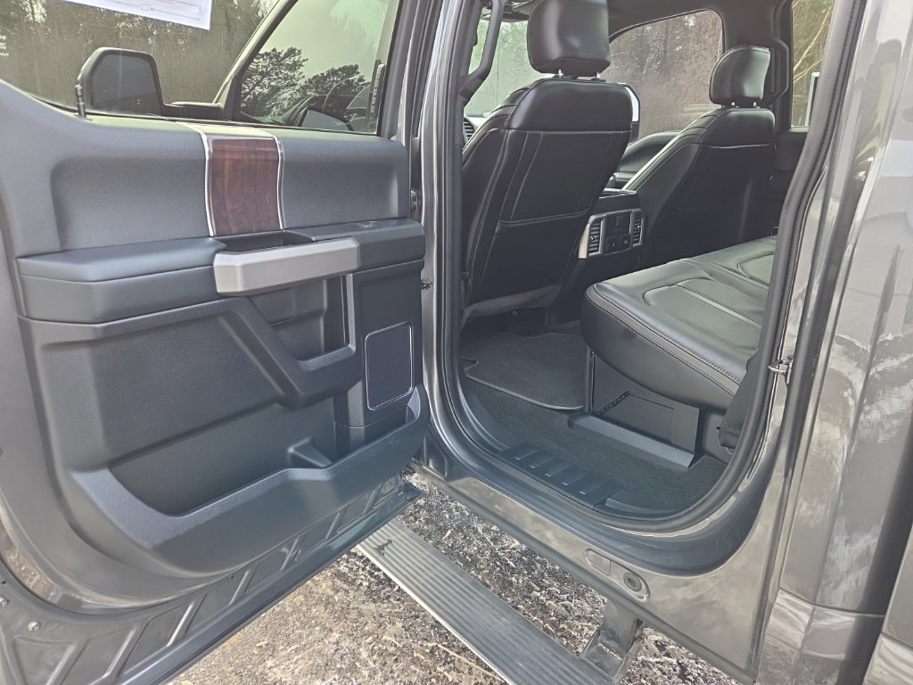 Used 2017 Ford F350 Platinum w/ Platinum Ultimate Package image 29