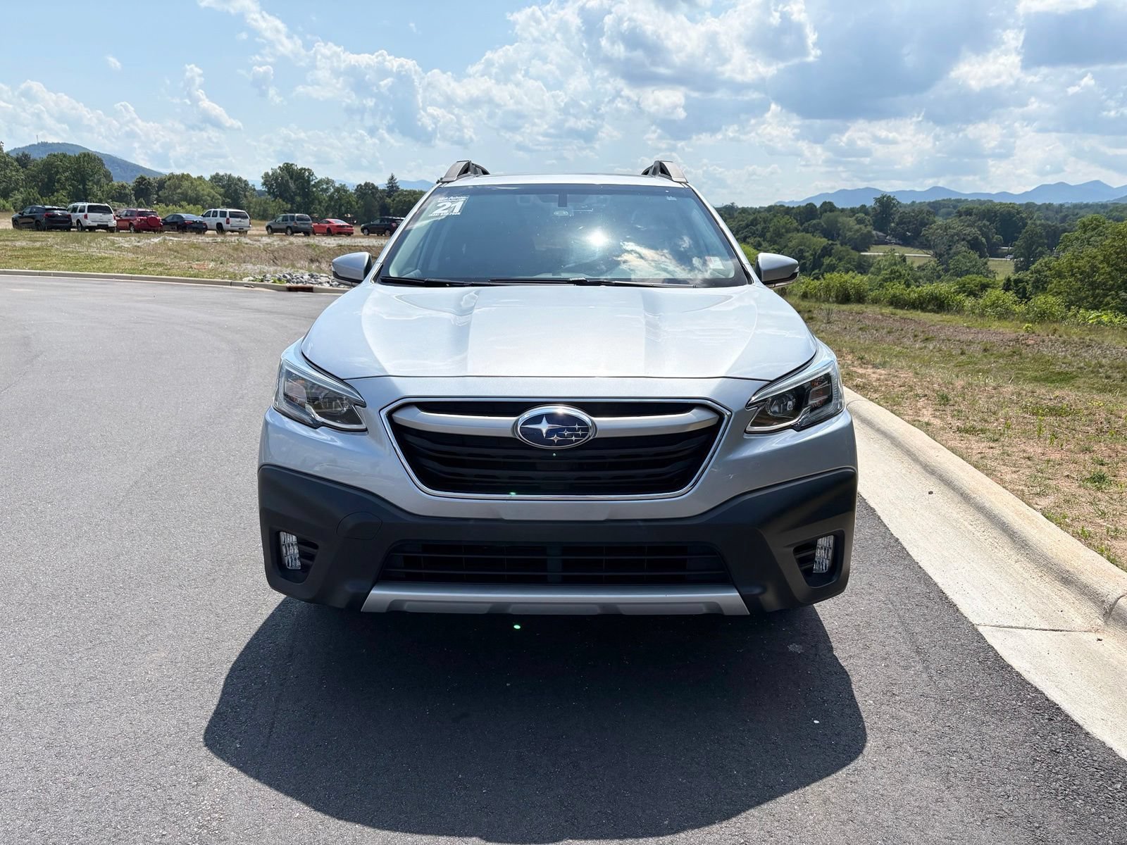 Used 2021 Subaru Outback Limited w/ Popular Package #2 AWD/4WD image 2