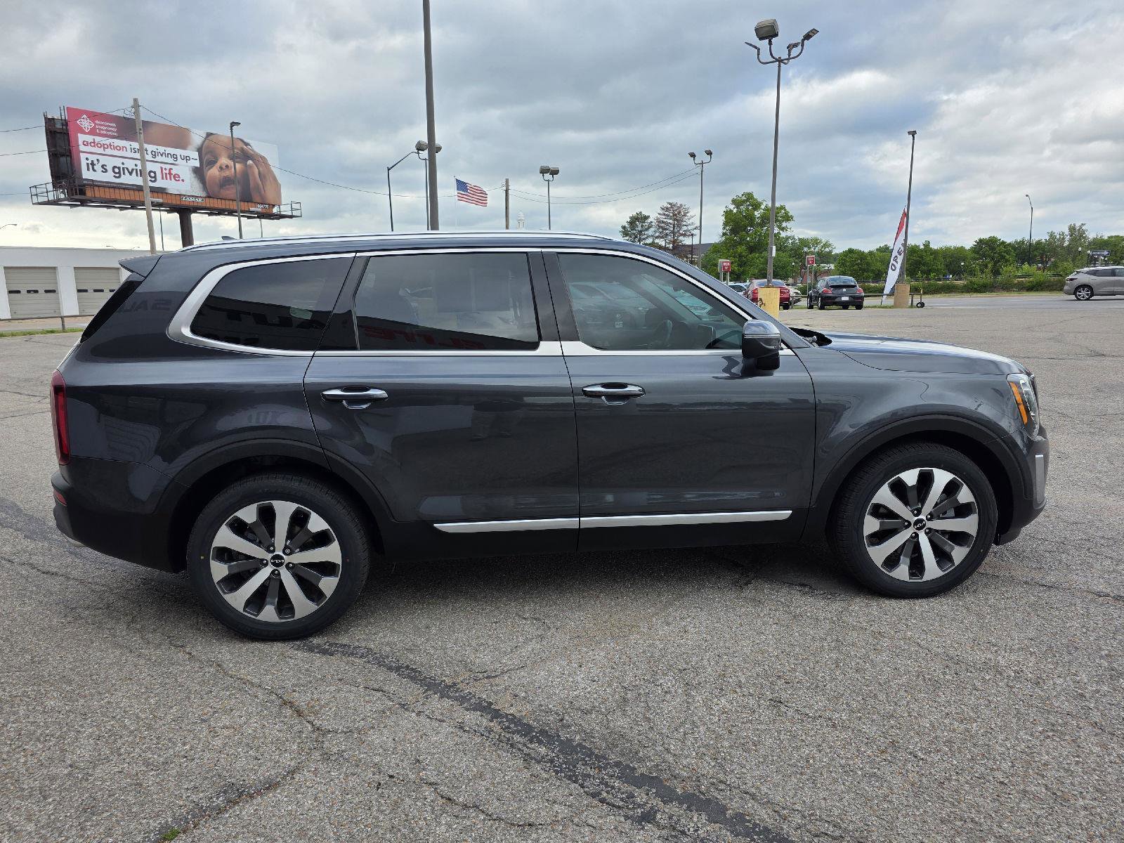 Used 2022 Kia Telluride S AWD/4WD image 4