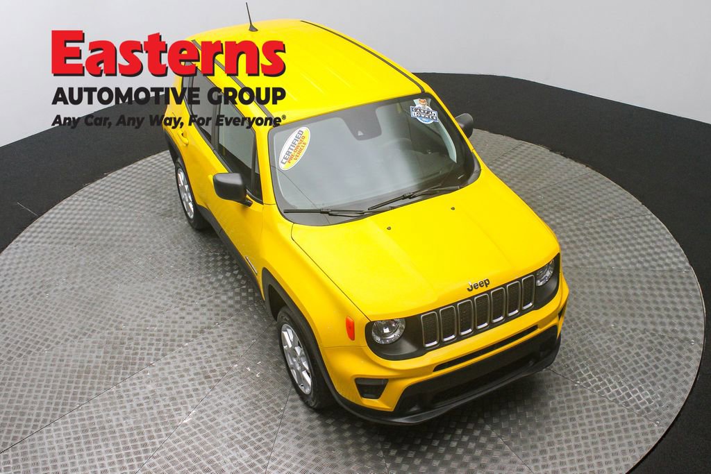 Used 2023 Jeep Renegade Latitude image 3