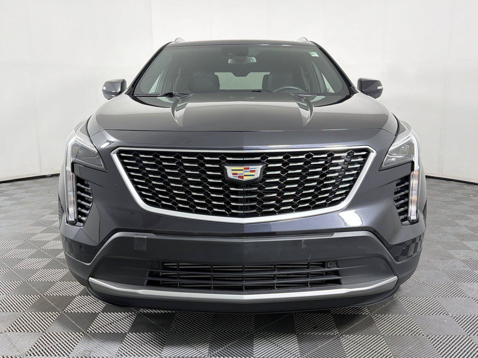 Certified 2023 Cadillac XT4 Premium Luxury AWD/4WD image 2