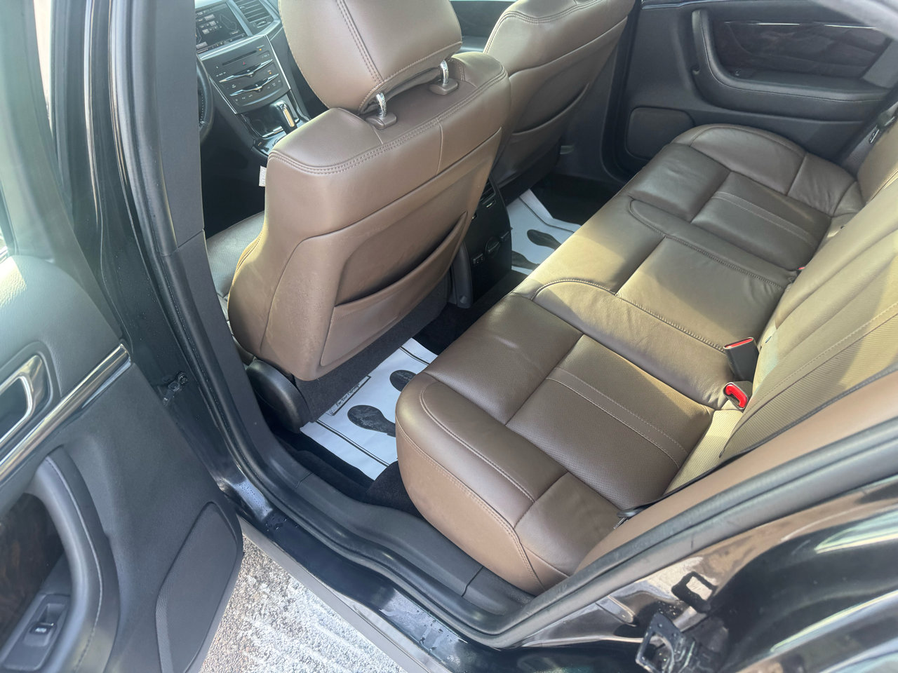 Used 2015 Lincoln MKS AWD w/ Equipment Group 101A image 9