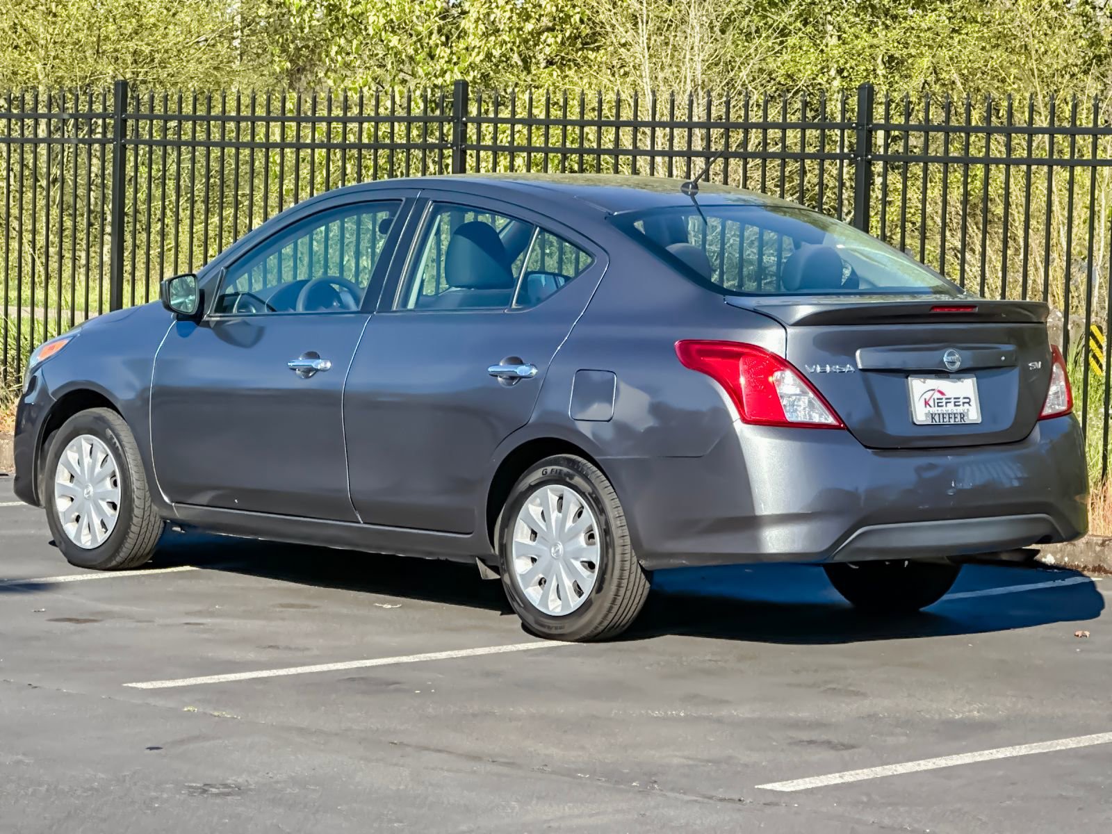 Used 2017 Nissan Versa SV image 5