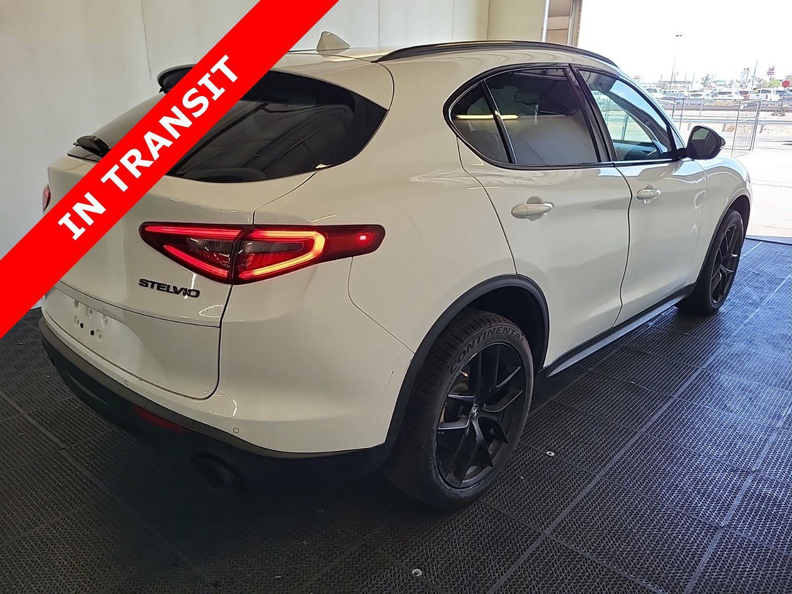 Used 2020 Alfa Romeo Stelvio w/ Nero Edizione RWD image 5