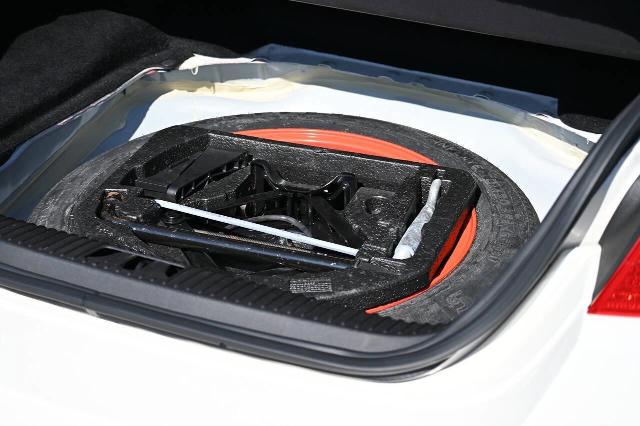 Used 2007 Jaguar XK Convertible image 34